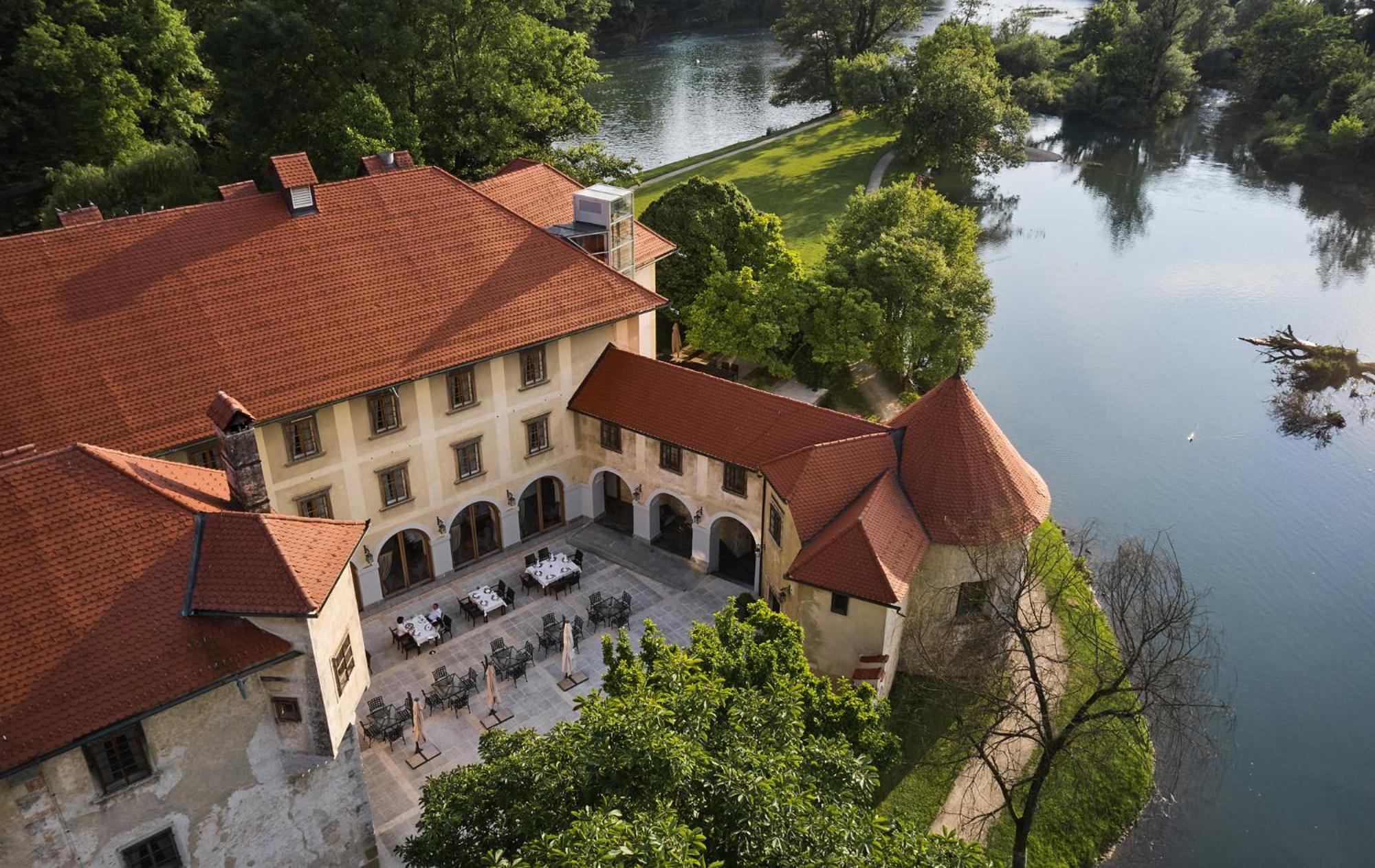 Hotel Grad Otocec - Relais Chateaux Esterno foto